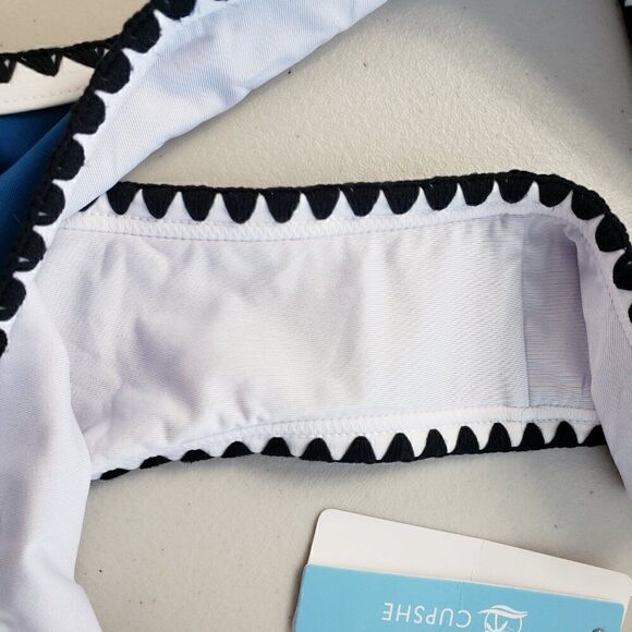 Cupshe Bikini Bottom Size L Blue White Black Trim Cheeky NEW - Picture 7 of 7